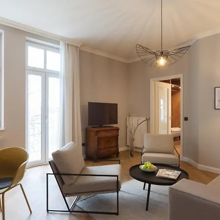 Vju Ruegen فندق 4*