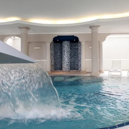 Hotel Vju Ruegen 4*