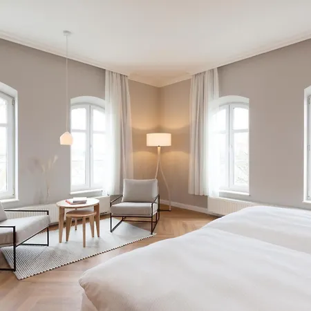 فندق Vju Ruegen 4*