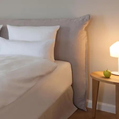 Vju Ruegen فندق 4*