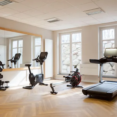 Vju Ruegen فندق 4*