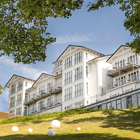 Vju Ruegen فندق 4*