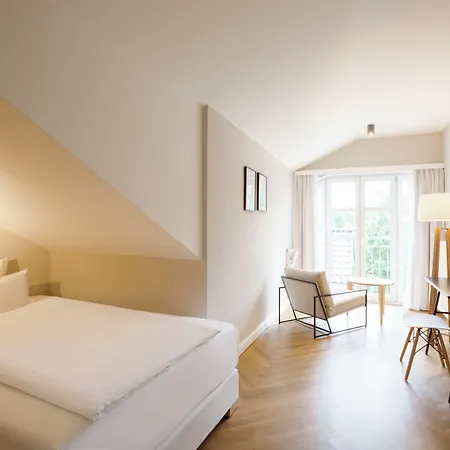 فندق Vju Ruegen 4*